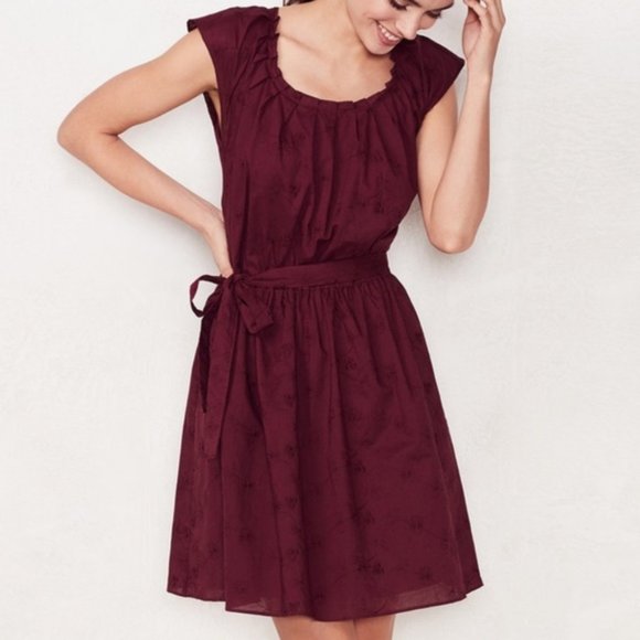LC Lauren Conrad Dresses & Skirts - LC Lauren Conrad maroon burgundy fit flare dress